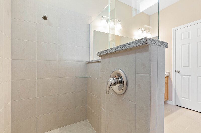 FULLY FENCED, LIKE NEW 3/2/2 IN DESIRABLE PINE GROVE property image