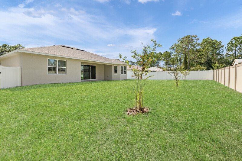 FULLY FENCED, LIKE NEW 3/2/2 IN DESIRABLE PINE GROVE property image
