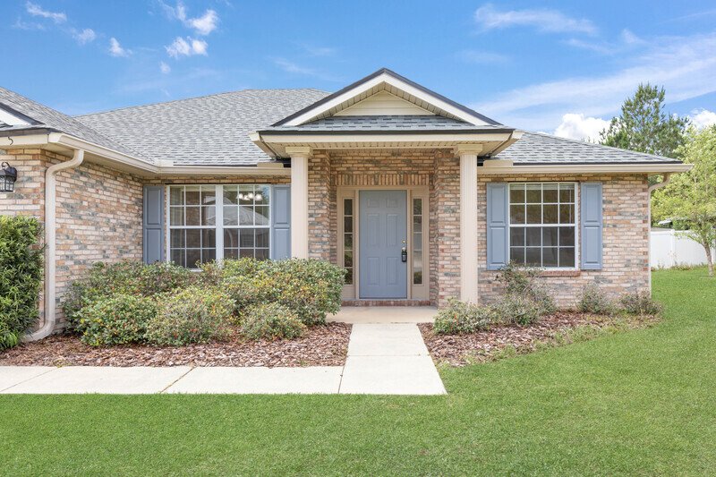 INVITING 3+DEN/2/2 IN DESIRABLE INDIAN TRAILS property image