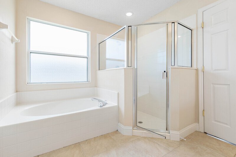 INVITING 3+DEN/2/2 IN DESIRABLE INDIAN TRAILS property image