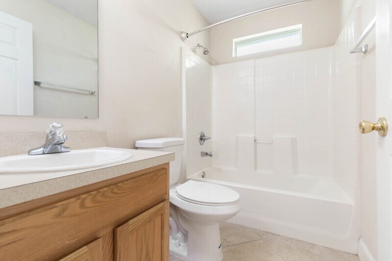 INVITING 3+DEN/2/2 IN DESIRABLE INDIAN TRAILS property image