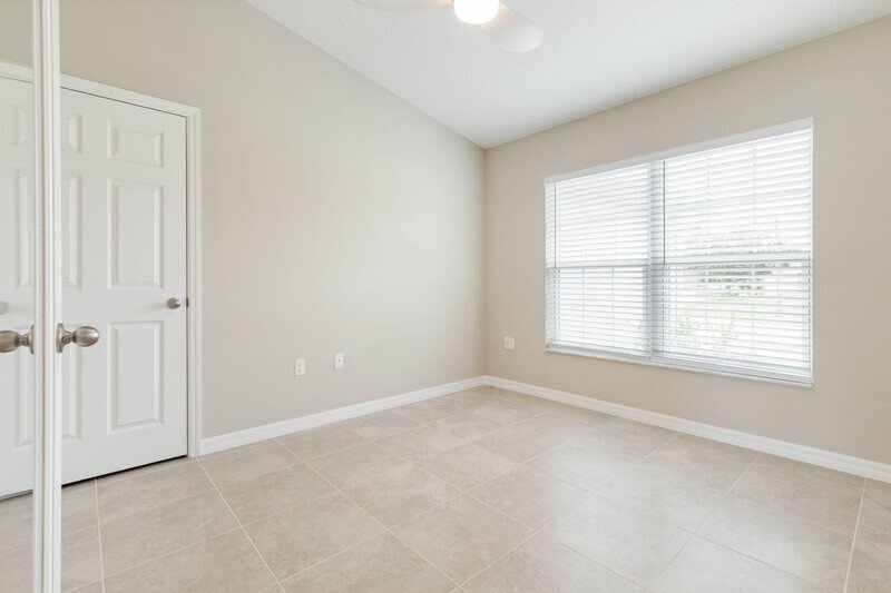 FULLY FENCED, LIKE NEW 4/2/2 IN DESIRABLE PINE LAKES property image