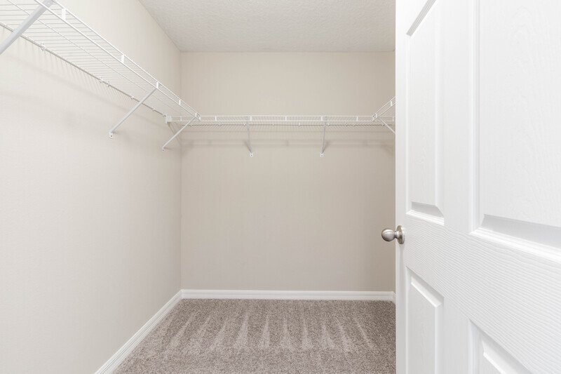 FULLY FENCED, LIKE NEW 4/2/2 IN DESIRABLE PINE LAKES property image