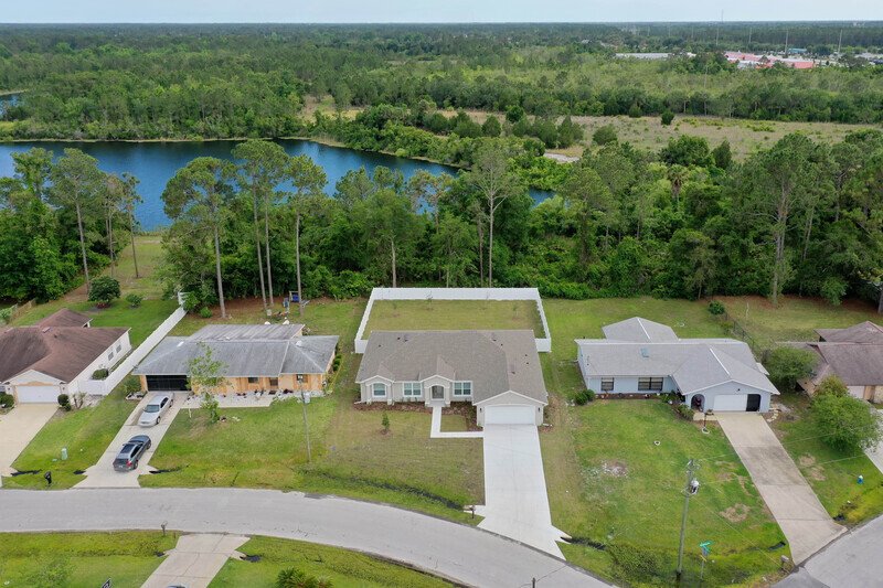 FULLY FENCED, LIKE NEW 4/2/2 IN DESIRABLE PINE LAKES property image