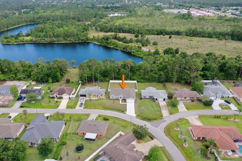 FULLY FENCED, LIKE NEW 4/2/2 IN DESIRABLE PINE LAKES property image