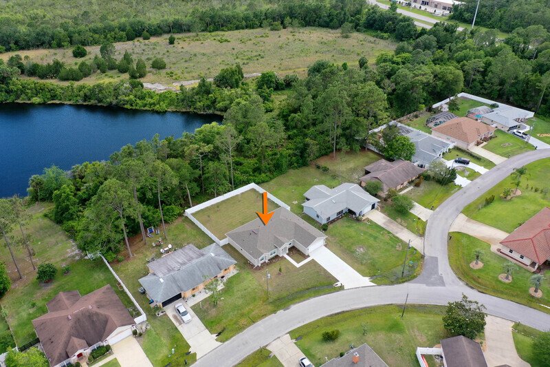 FULLY FENCED, LIKE NEW 4/2/2 IN DESIRABLE PINE LAKES property image