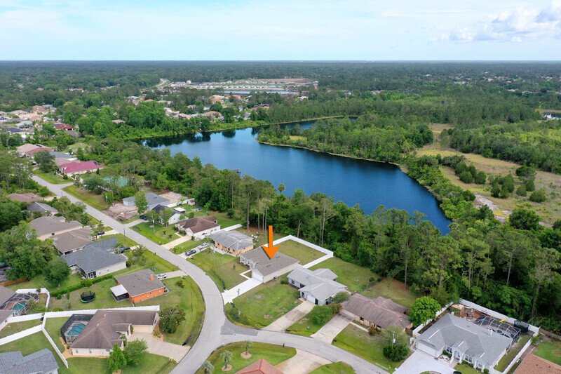 FULLY FENCED, LIKE NEW 4/2/2 IN DESIRABLE PINE LAKES property image