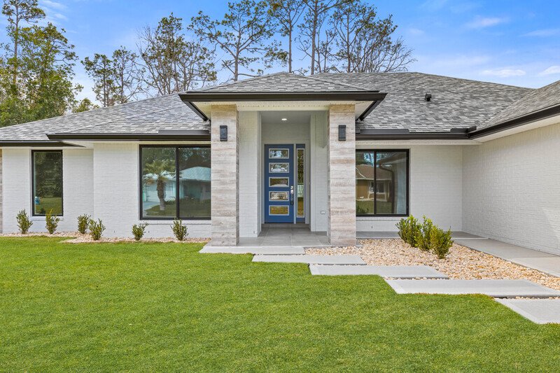 CUSTOM BUILT, FULLY FENCED, NEW REMODEL 4+DEN/2/2 IN DESIRABLE INDIAN TRAILS property image