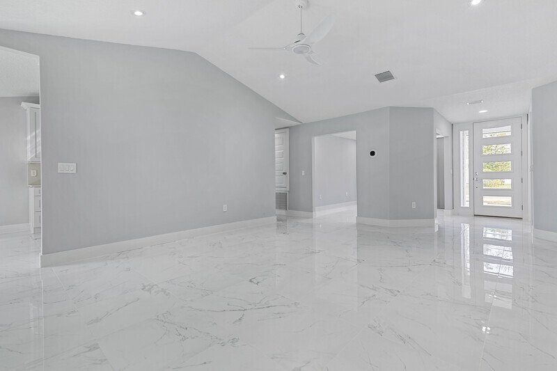 CUSTOM BUILT, FULLY FENCED, NEW REMODEL 4+DEN/2/2 IN DESIRABLE INDIAN TRAILS property image