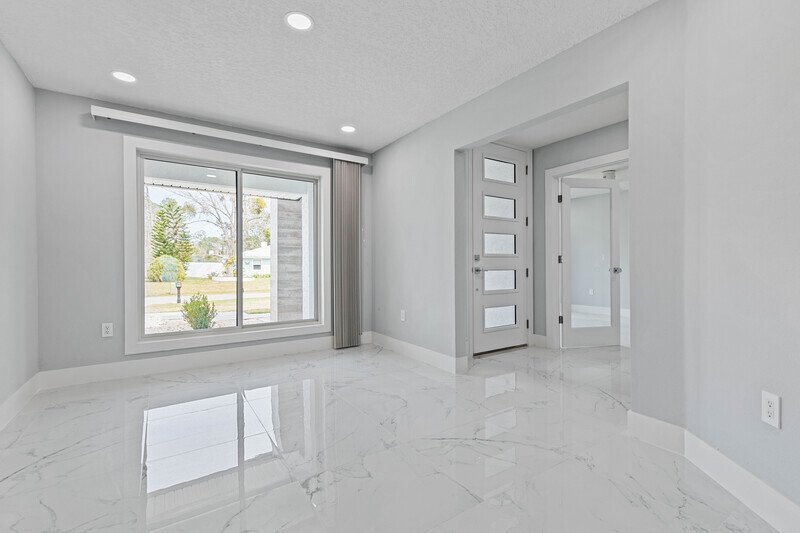 CUSTOM BUILT, FULLY FENCED, NEW REMODEL 4+DEN/2/2 IN DESIRABLE INDIAN TRAILS property image