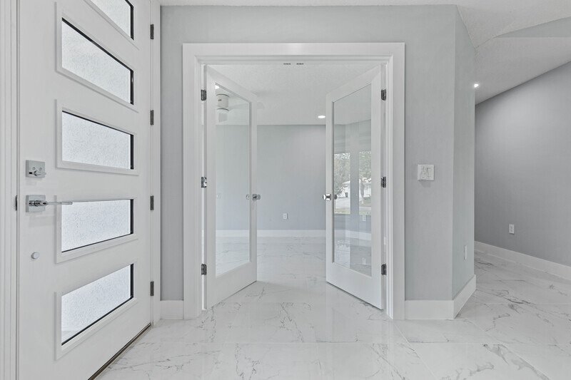 CUSTOM BUILT, FULLY FENCED, NEW REMODEL 4+DEN/2/2 IN DESIRABLE INDIAN TRAILS property image