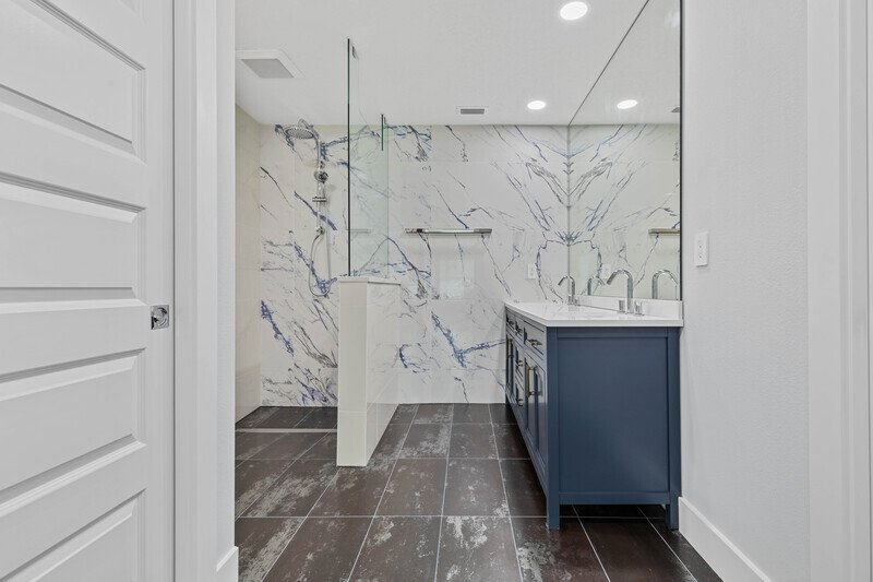 CUSTOM BUILT, FULLY FENCED, NEW REMODEL 4+DEN/2/2 IN DESIRABLE INDIAN TRAILS property image