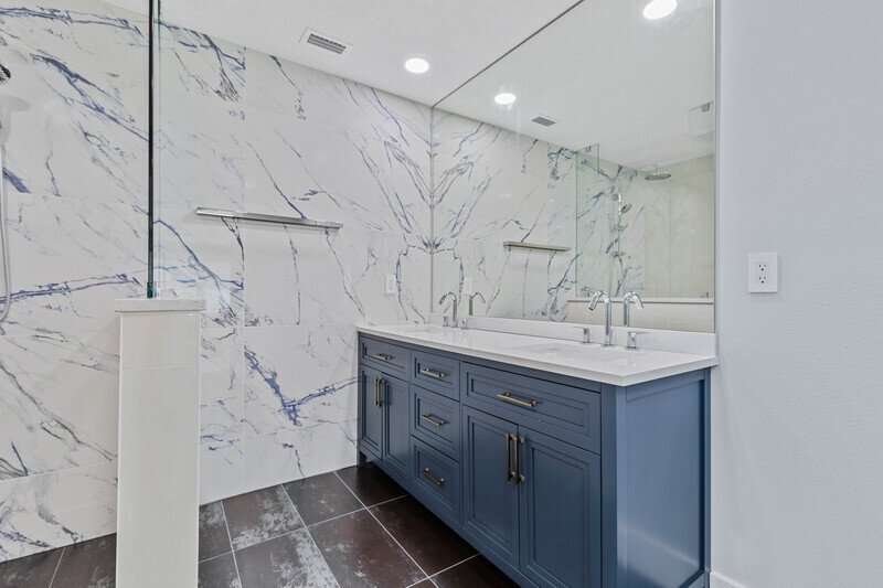 CUSTOM BUILT, FULLY FENCED, NEW REMODEL 4+DEN/2/2 IN DESIRABLE INDIAN TRAILS property image