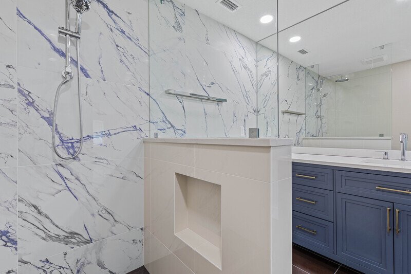 CUSTOM BUILT, FULLY FENCED, NEW REMODEL 4+DEN/2/2 IN DESIRABLE INDIAN TRAILS property image