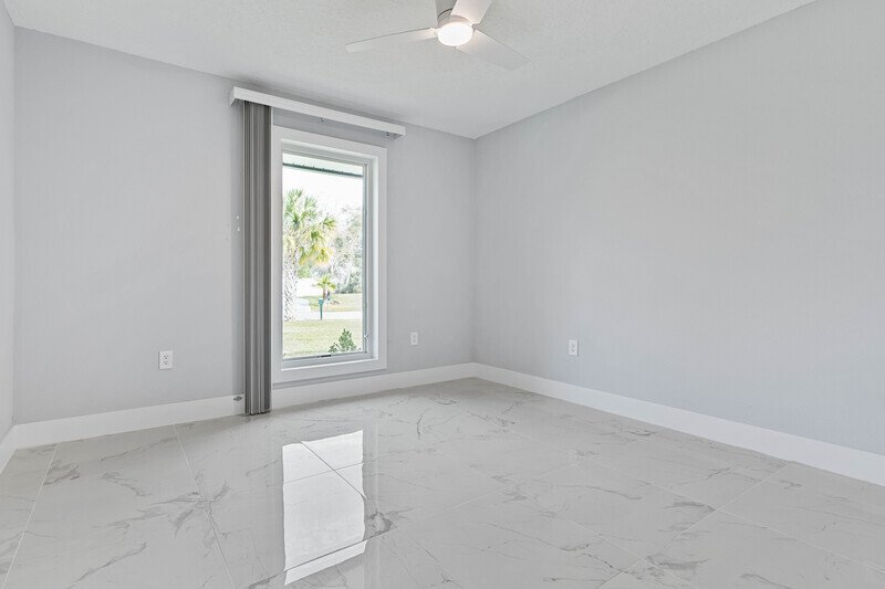 CUSTOM BUILT, FULLY FENCED, NEW REMODEL 4+DEN/2/2 IN DESIRABLE INDIAN TRAILS property image