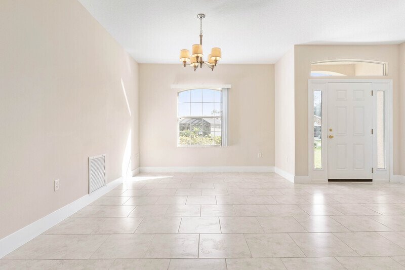 FULLY FENCED, SPACIOUS 3/2/2 ON A CUL DE SAC IN POPULAR LEHIGH WOODS property image