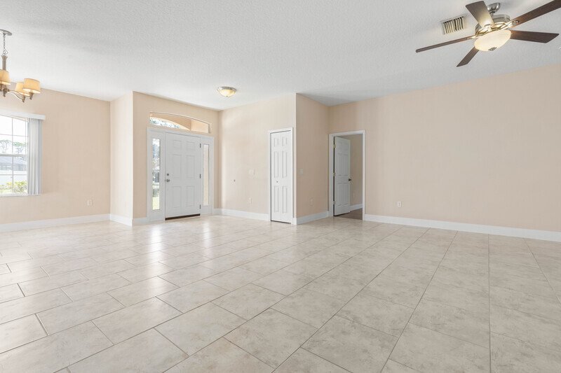 FULLY FENCED, SPACIOUS 3/2/2 ON A CUL DE SAC IN POPULAR LEHIGH WOODS property image