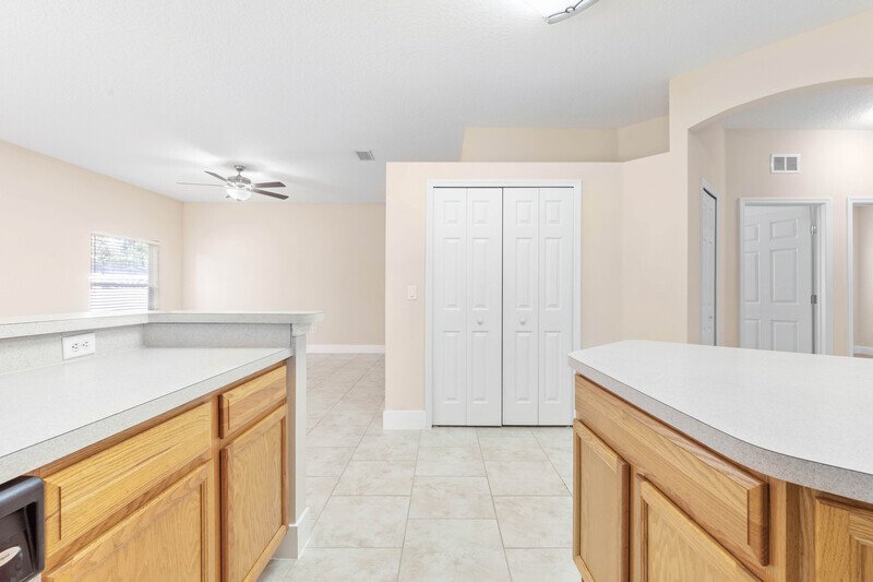 FULLY FENCED, SPACIOUS 3/2/2 ON A CUL DE SAC IN POPULAR LEHIGH WOODS property image