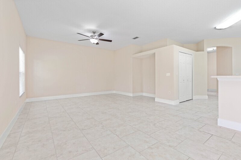 FULLY FENCED, SPACIOUS 3/2/2 ON A CUL DE SAC IN POPULAR LEHIGH WOODS property image