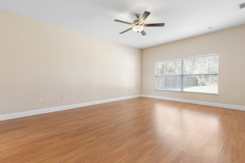 FULLY FENCED, SPACIOUS 3/2/2 ON A CUL DE SAC IN POPULAR LEHIGH WOODS property image