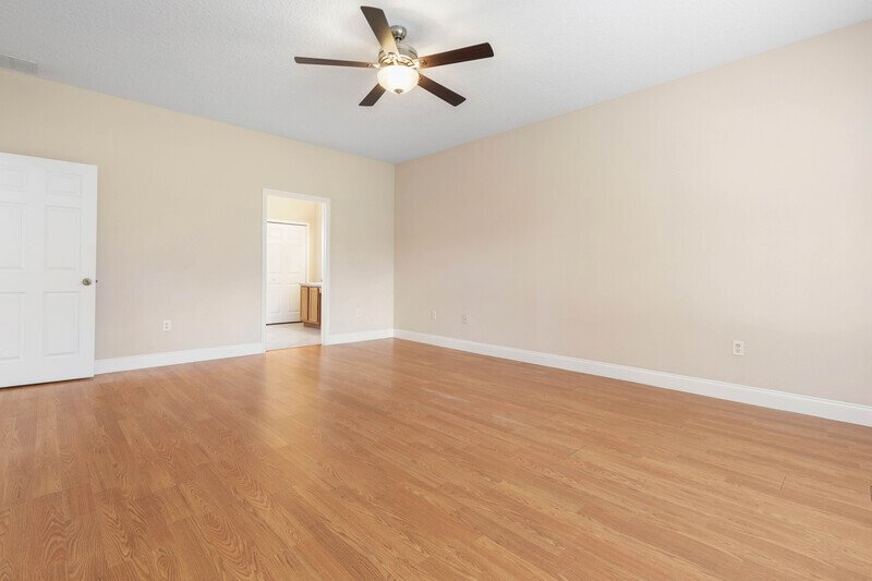 FULLY FENCED, SPACIOUS 3/2/2 ON A CUL DE SAC IN POPULAR LEHIGH WOODS property image