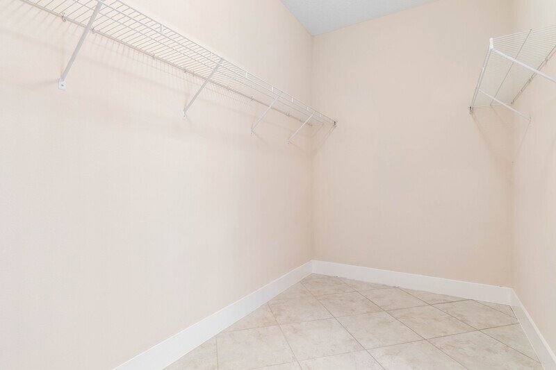 FULLY FENCED, SPACIOUS 3/2/2 ON A CUL DE SAC IN POPULAR LEHIGH WOODS property image