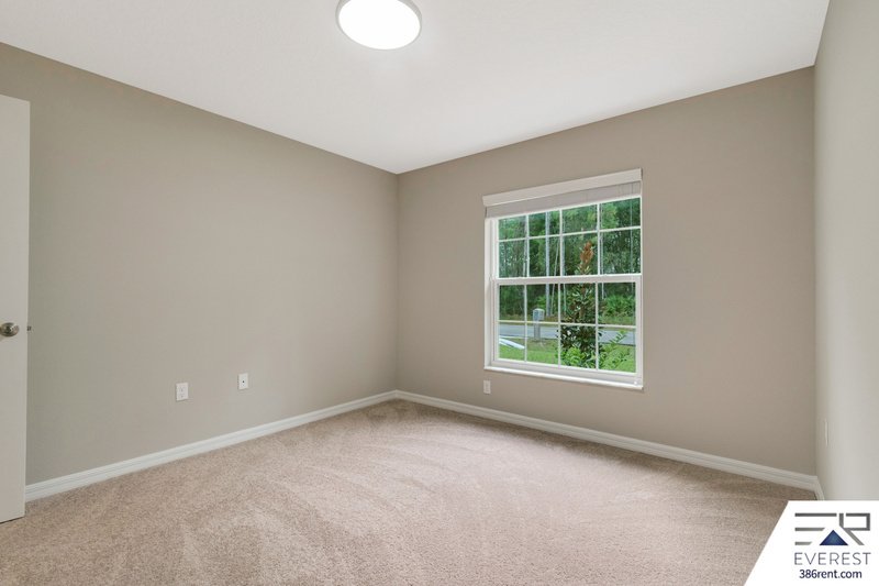 FULLY FENCED 4/3/2 IN DESIRABLE SEMINOLE WOODS property image