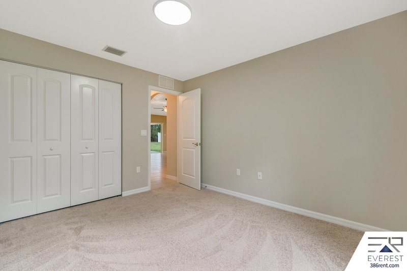 FULLY FENCED 4/3/2 IN DESIRABLE SEMINOLE WOODS property image