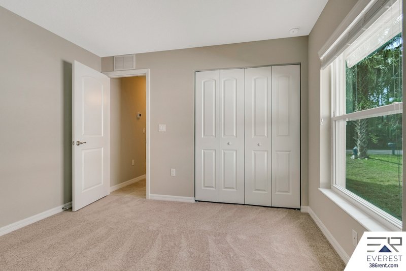 FULLY FENCED 4/3/2 IN DESIRABLE SEMINOLE WOODS property image