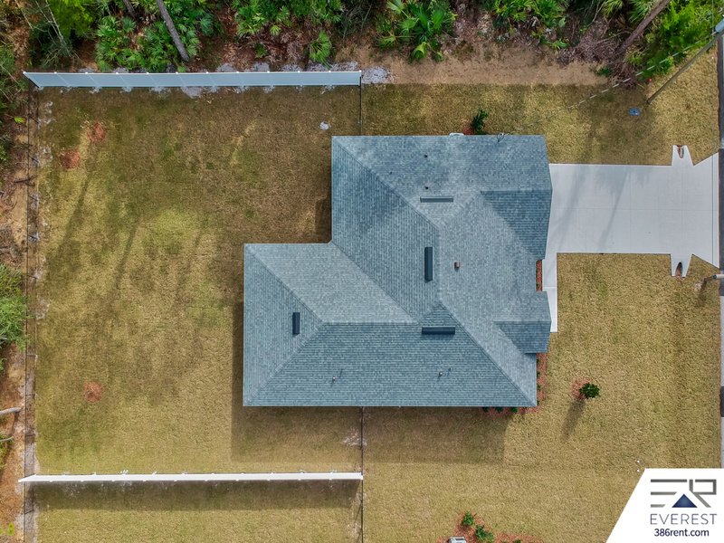 FULLY FENCED 4/3/2 IN DESIRABLE SEMINOLE WOODS property image