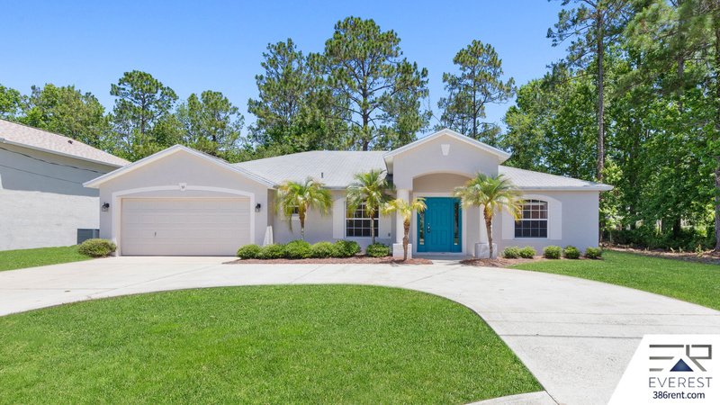 SPACIOUS 3+DEN/2/2 IN DESIRABLE LEHIGH WOODS property image