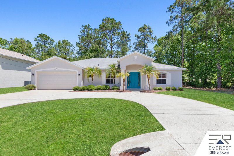 SPACIOUS 3+DEN/2/2 IN DESIRABLE LEHIGH WOODS property image