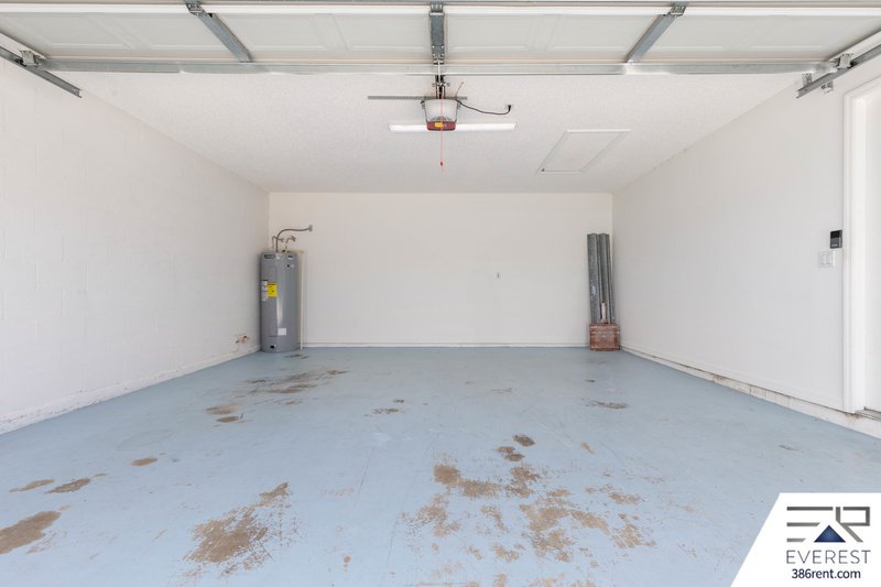 SPACIOUS 3+DEN/2/2 IN DESIRABLE LEHIGH WOODS property image