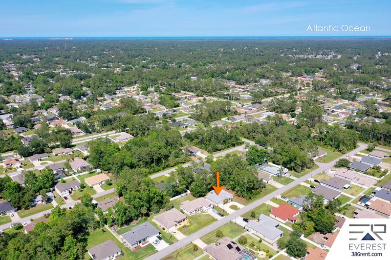 SPACIOUS 3+DEN/2/2 IN DESIRABLE LEHIGH WOODS property image