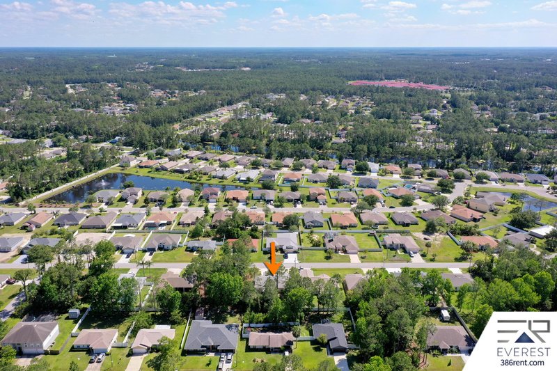 SPACIOUS 3+DEN/2/2 IN DESIRABLE LEHIGH WOODS property image