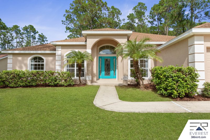 NEWLY REMODELED, FULLY FENCED 3/2/2 ON A CUL DE SAC IN PINE LAKES property image