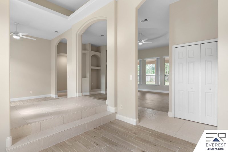 NEWLY REMODELED, FULLY FENCED 3/2/2 ON A CUL DE SAC IN PINE LAKES property image