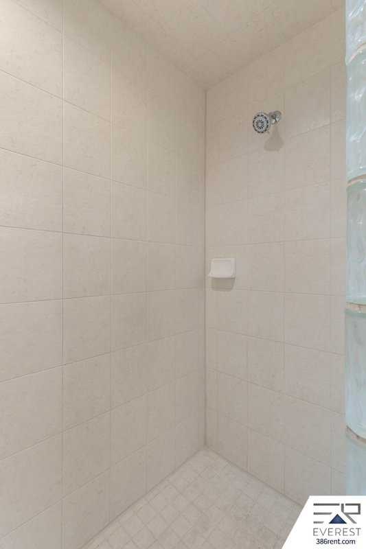 NEWLY REMODELED, FULLY FENCED 3/2/2 ON A CUL DE SAC IN PINE LAKES property image