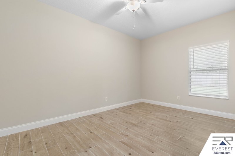 NEWLY REMODELED, FULLY FENCED 3/2/2 ON A CUL DE SAC IN PINE LAKES property image