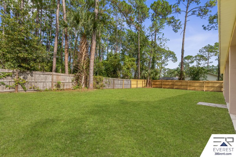 NEWLY REMODELED, FULLY FENCED 3/2/2 ON A CUL DE SAC IN PINE LAKES property image
