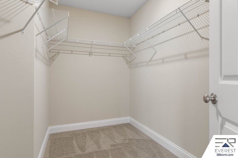 FULLY FENCED 5/2.5/2 IN DESIRABLE MATANZAS WOODS property image