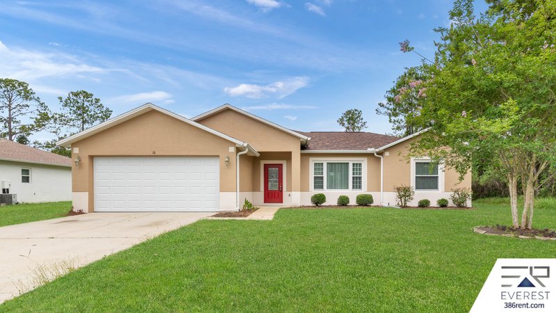 3/2/2 POOL HOME IN POPULAR PINE GROVE property image