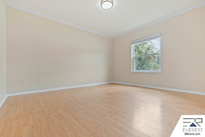 3/2/2 POOL HOME IN POPULAR PINE GROVE property image