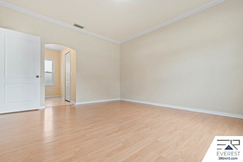 3/2/2 POOL HOME IN POPULAR PINE GROVE property image