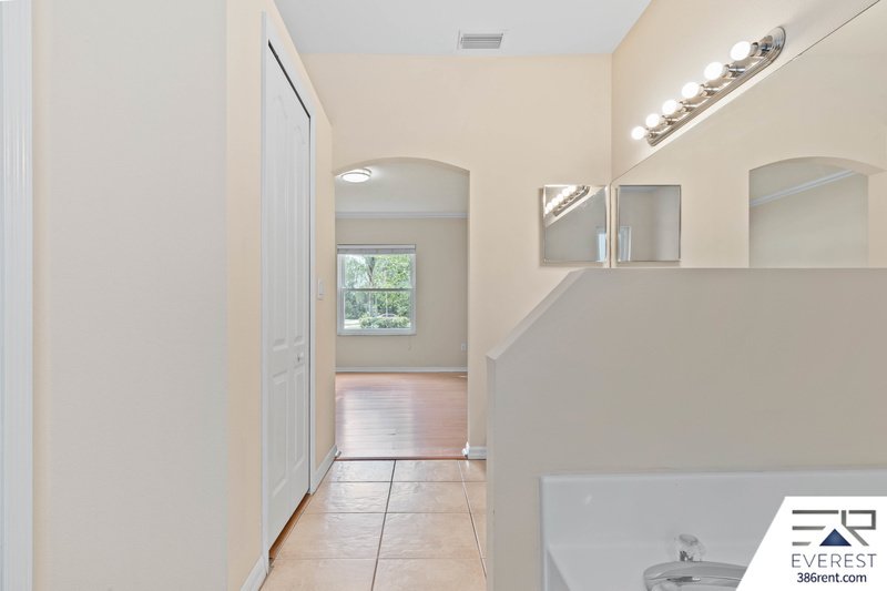 3/2/2 POOL HOME IN POPULAR PINE GROVE property image