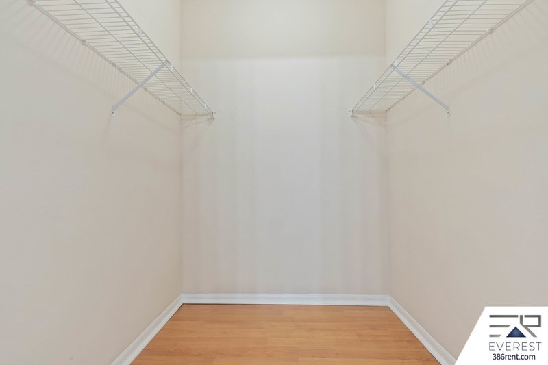 3/2/2 POOL HOME IN POPULAR PINE GROVE property image