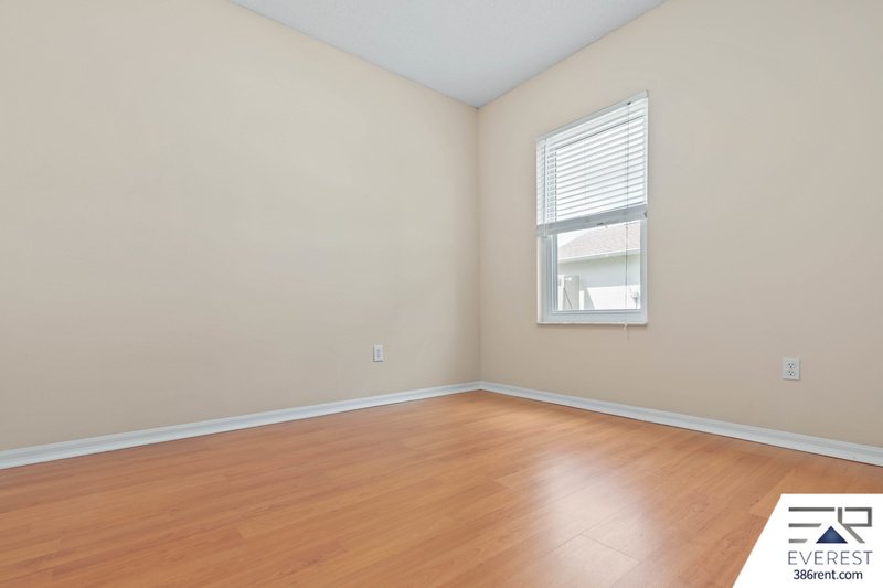 3/2/2 POOL HOME IN POPULAR PINE GROVE property image