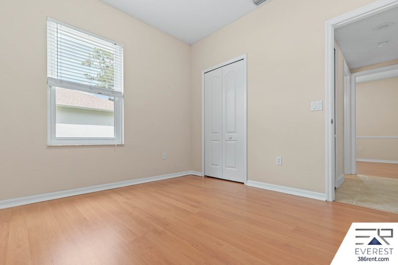 3/2/2 POOL HOME IN POPULAR PINE GROVE property image