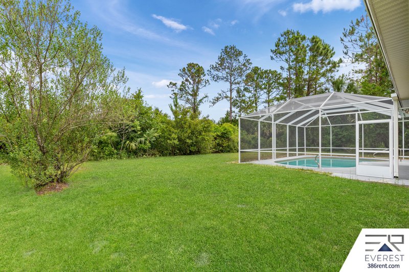3/2/2 POOL HOME IN POPULAR PINE GROVE property image