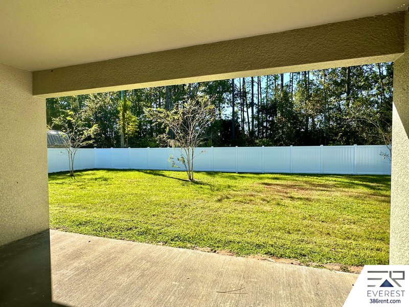 FULLY FENCED, LIKE NEW 3/2/2 IN PINE LAKES property image